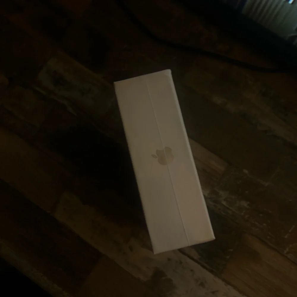 Wireless White Earbuds